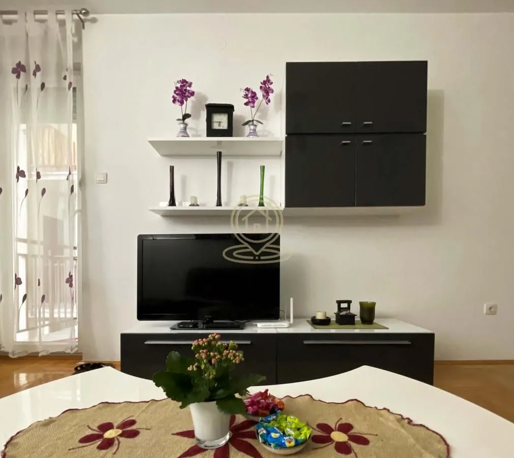 Izdavanje, dvosoban stan, 65m², Detelinara, Novi Sad Sve Podlokacije