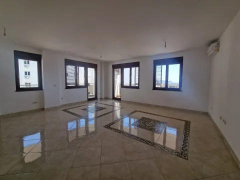 Sale, two bedroom apartment, 120m², Bečići, Budva - image 8