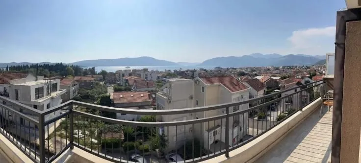 Prodaja, trosoban stan, 99m², Kalimanj, Tivat