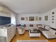 Rent, three bedroom apartment, 89m², Budva, Crna Gora - image 11