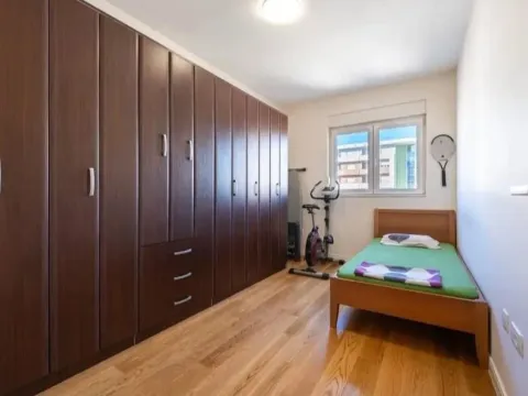 Rent, two bedroom apartment, 68m², Central Point, Podgorica - image 9