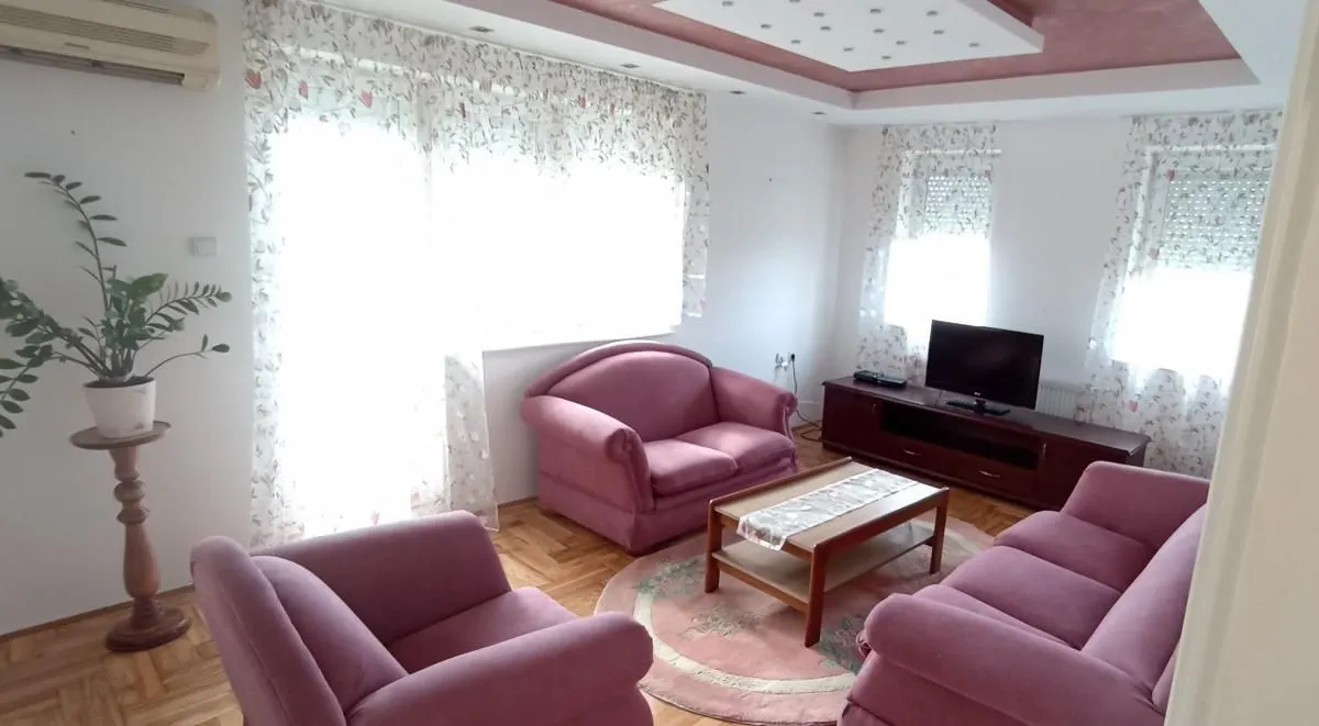Izdavanje, dvosoban stan, 56m2, Adamovićevo Naselje, Novi Sad, Novi Sad