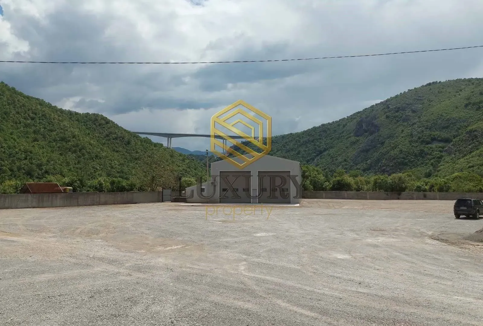 Izdavanje, poslovni prostor, 370m², Bioče, Podgorica