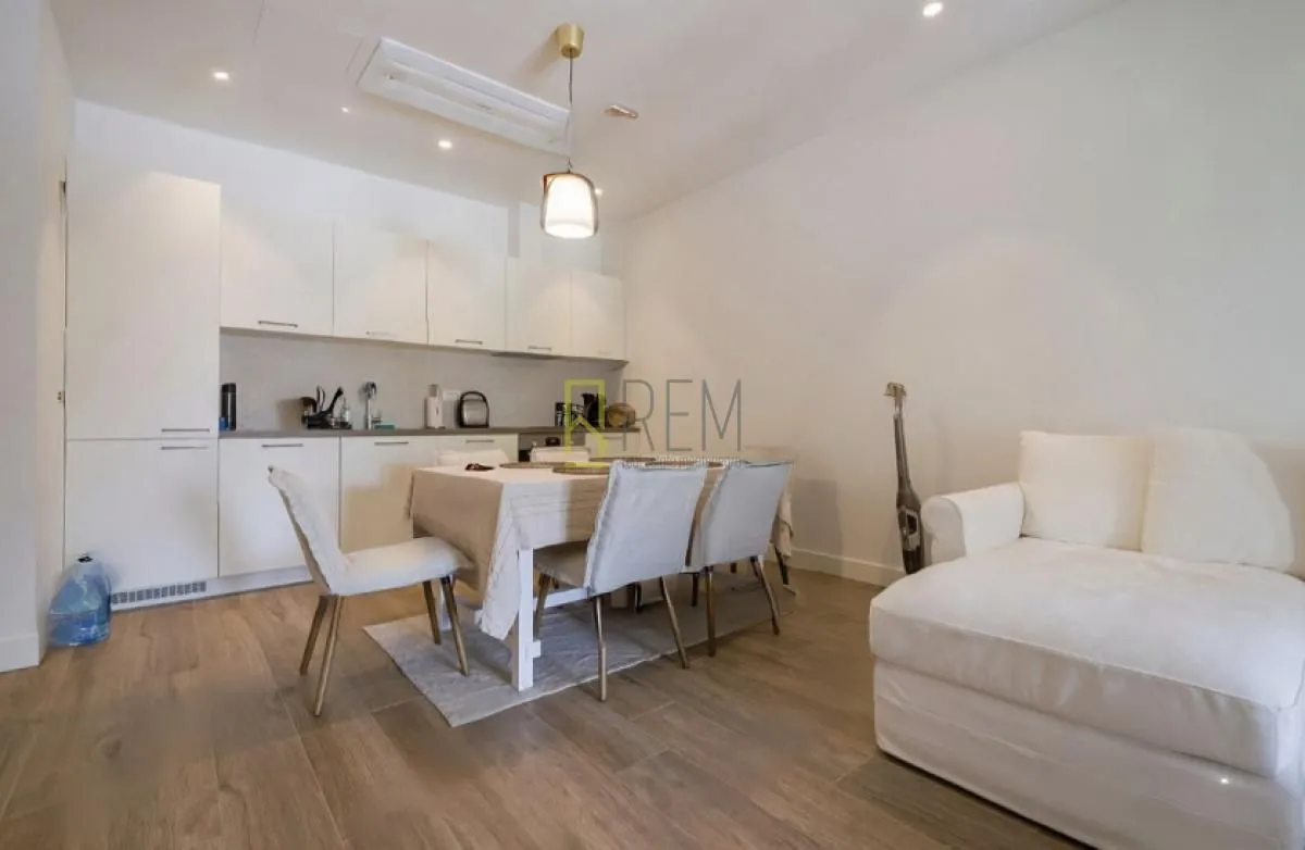 Prodaja, jednosoban stan, 69m², Herceg Novi, Crna Gora