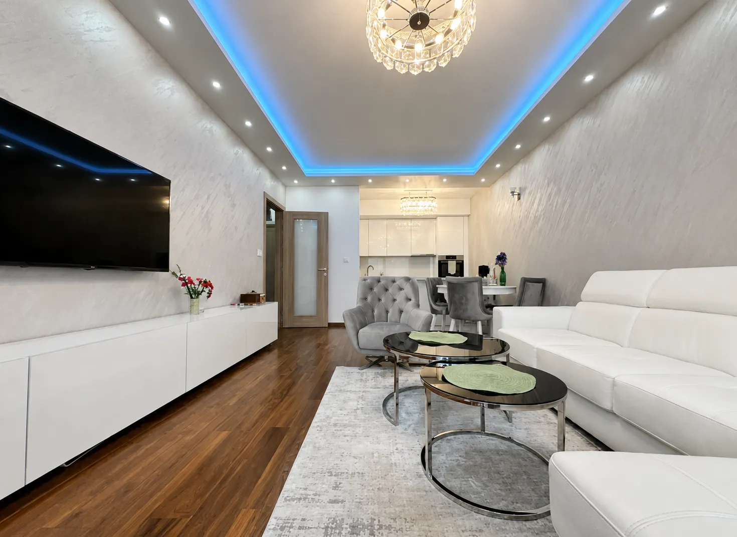 Izdavanje, dvosoban stan, 74m², Master Kvart, Podgorica
