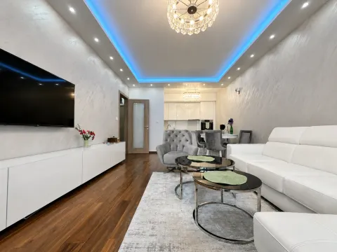 Izdavanje, dvosoban stan, 74m², Master Kvart, Podgorica - image 2