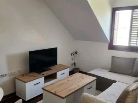 Prodaja, trosoban stan, 57m², Stara varoš, Nikšić - image 3