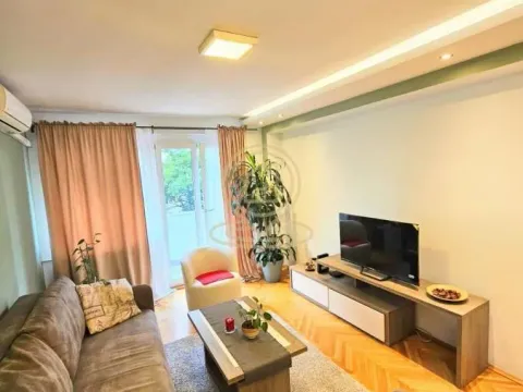 Rent, two bedroom apartment, 55m², Sarajevska, Beograd - image 6