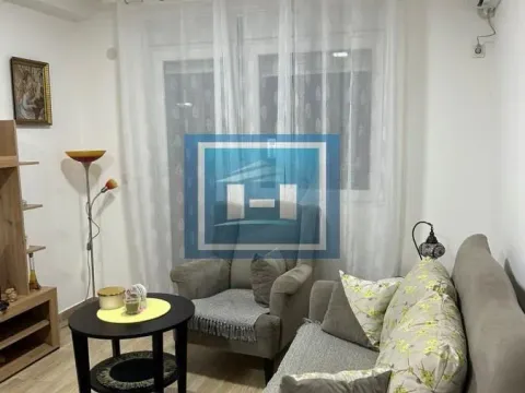 Izdavanje, dvosoban stan, 35m2, Centar, Paraćin Izdavanje, dvosoban stan, 35m2, Centar, Paraćin