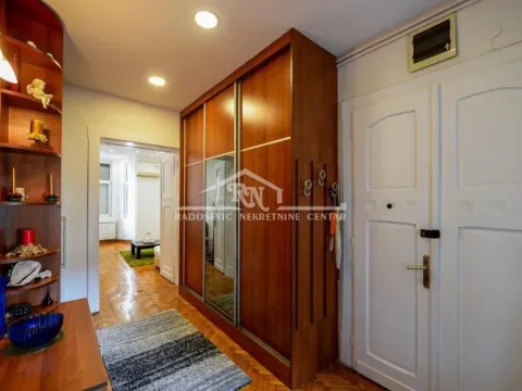 Prodaja, trosoban stan, 86m², Vračar Centar, Vračar Sve Podlokacije - image 4
