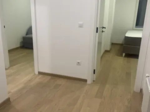 Izdavanje, trosoban stan, 75m², Centar, Novi Sad - image 5