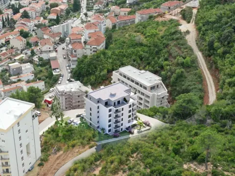 Sale, two bedroom apartment, 93m², Budva, Crna Gora - image 16