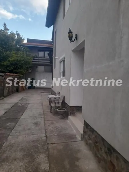 Prodaja, kuća, 200m², Futog, Novi Sad Sve Podlokacije