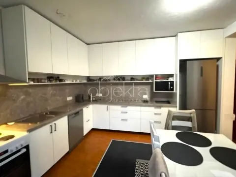 Rent, house, 136m², Tivat, Crna Gora - image 4