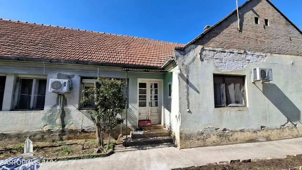 Sale, house, 248m², Dobanovci, Surčin