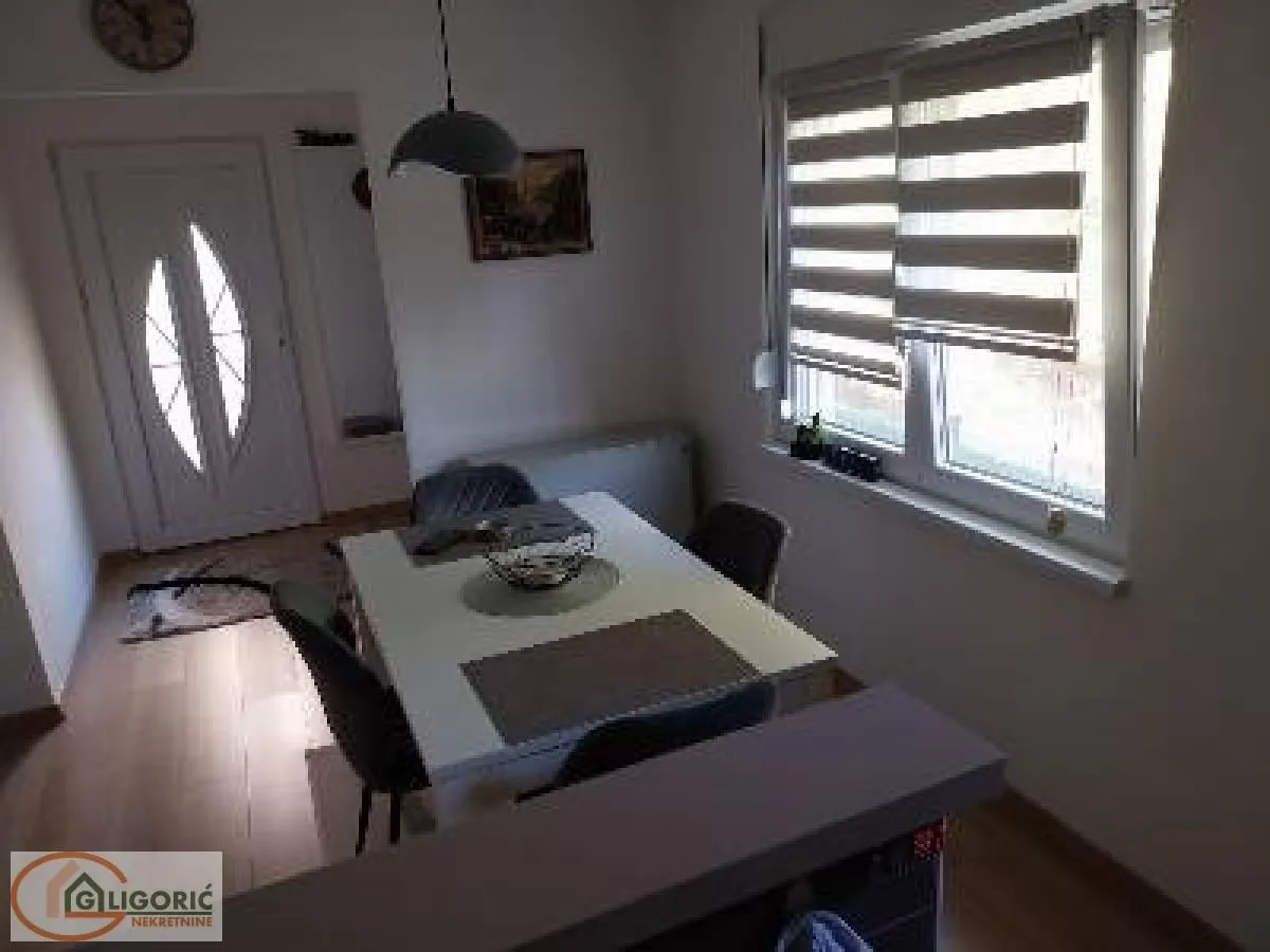 Sale, house, 80m², Cvetkova Pijaca, Zvezdara Sve Podlokacije