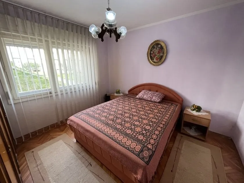 Prodaja, trosoban stan, 105m², Centar, Bar