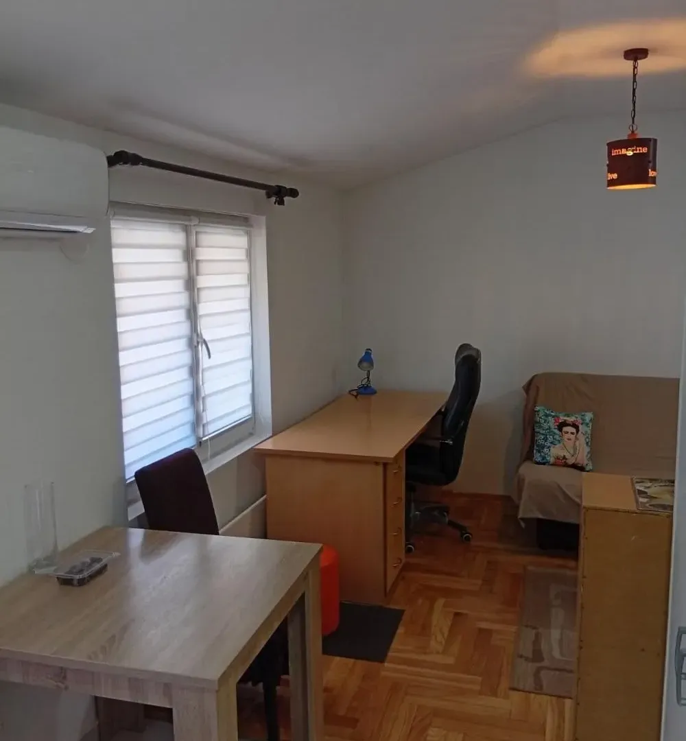 Izdavanje, stan, 23m², Višnjička Banja, Palilula Sve Podlokacije