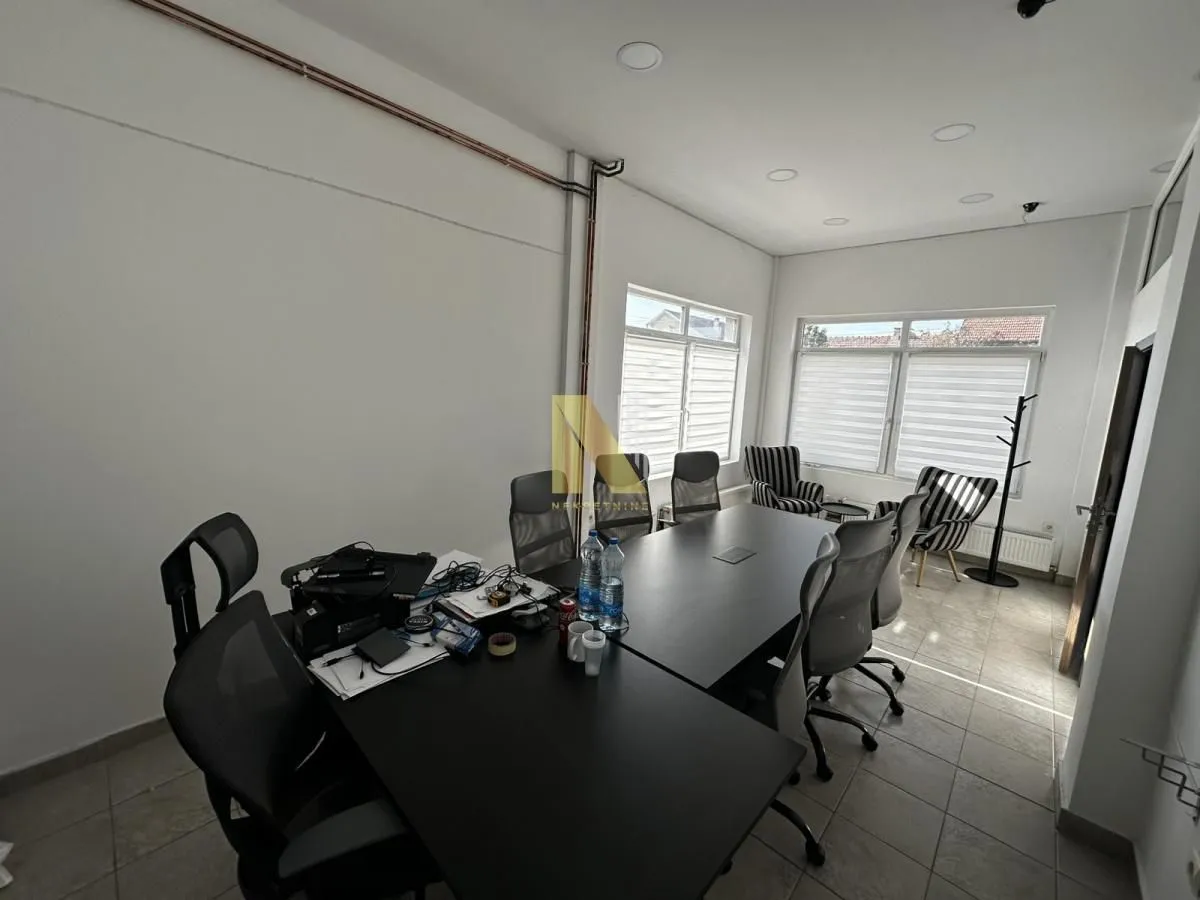 Rent, office space, 800m², Rumenka, Novi Sad Sve Podlokacije