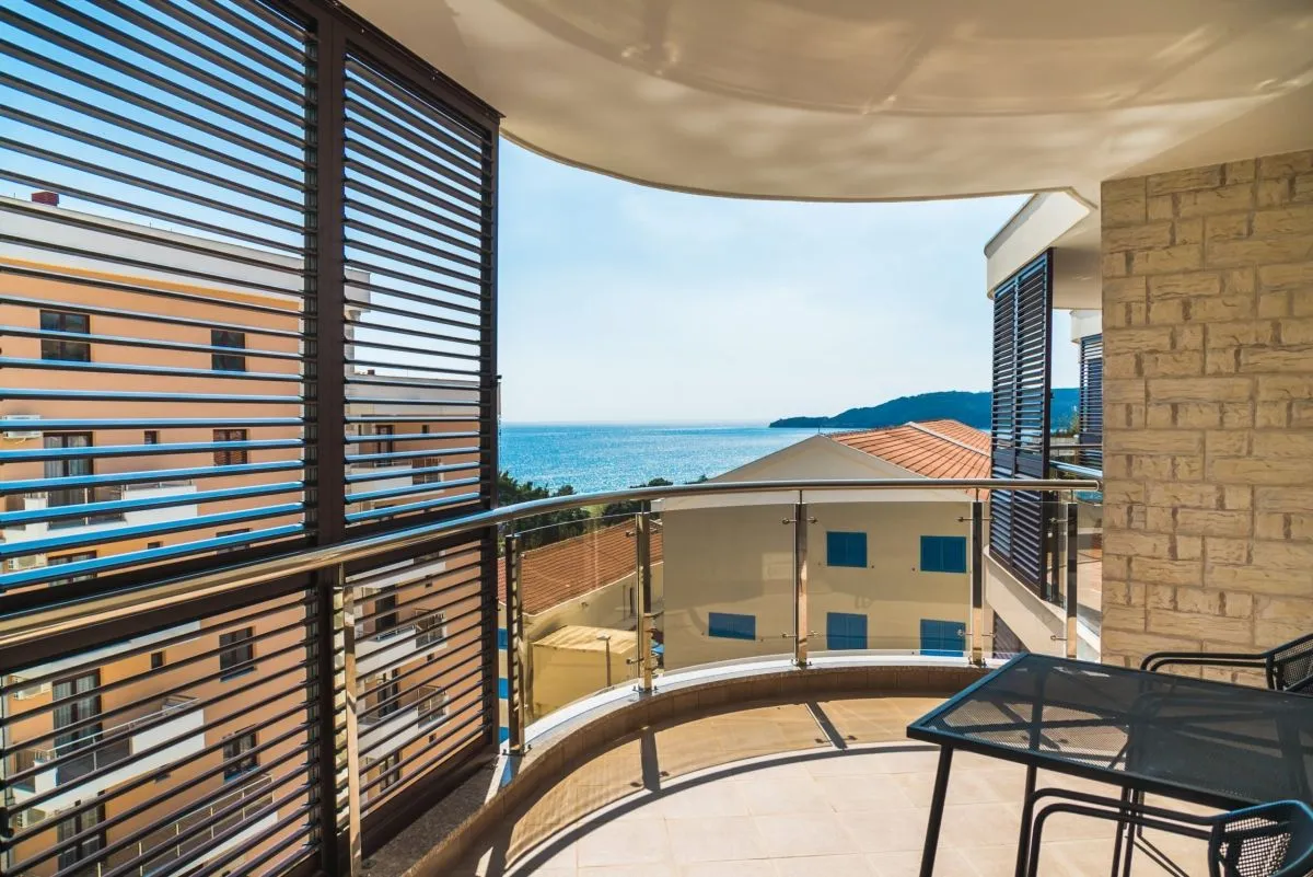 Sale, one bedroom apartment, 72m², Bečići, Budva