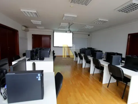 Rent, office space, 500m², Adamovićevo Naselje, Novi Sad Sve Podlokacije - image 7