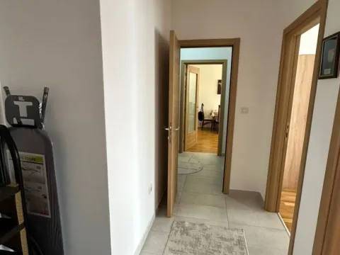 Rent, two bedroom apartment, 66m², Stari Aerodrom, Podgorica - image 12