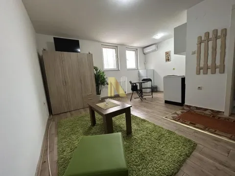 Izdavanje, garsonjera, 23m², Cara Dušana, Novi Sad Sve Podlokacije - image 3