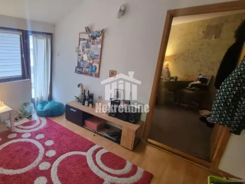 Prodaja, trosoban stan, 20m², Zemun Sve Podlokacije, Beograd - image 13
