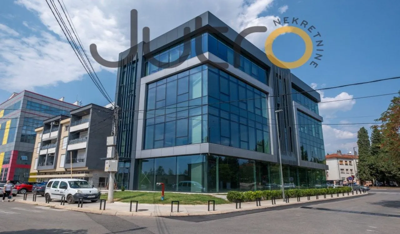 Izdavanje, poslovni prostor, 378m², Podgorica, Crna Gora