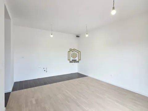 Rent, one bedroom apartment, 48m², Tološi, Podgorica - image 2