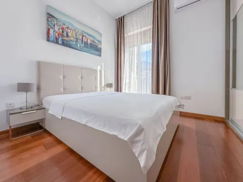 Izdavanje, trosoban stan, 100m², Bečići, Budva - image 4