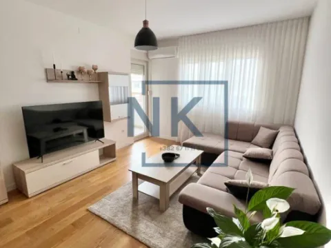 Izdavanje, jednosoban stan, 49m², Central Point, Podgorica - image 2