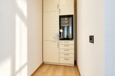 Izdavanje, dvosoban stan, 120m², Podgorica, Crna Gora - image 10