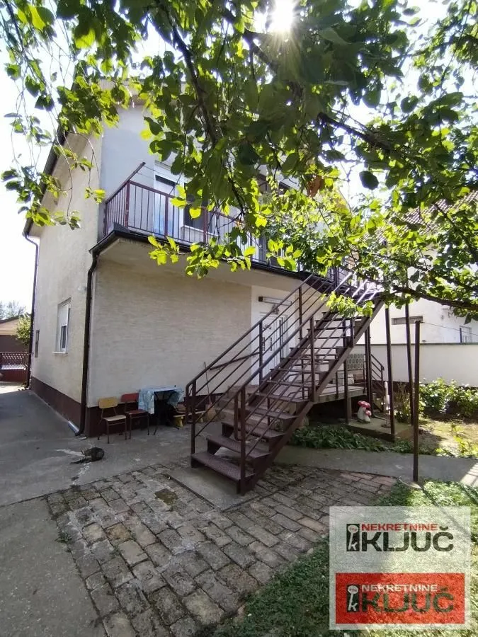 Prodaja, kuća, 148m², Futog, Novi Sad Sve Podlokacije