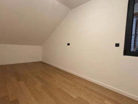 Prodaja, trosoban stan, 96m², Tivat, Crna Gora - image 11