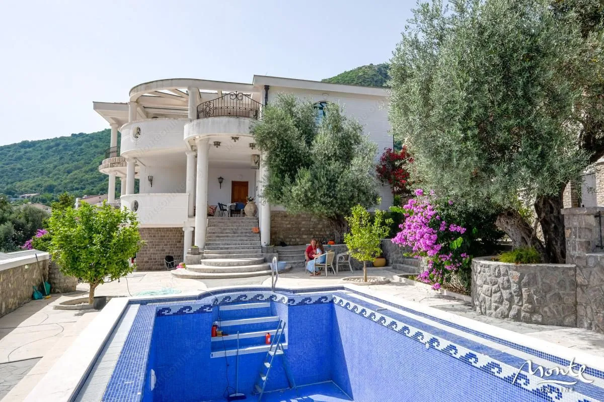 Sale, house, 560m², Petrovac, Budva