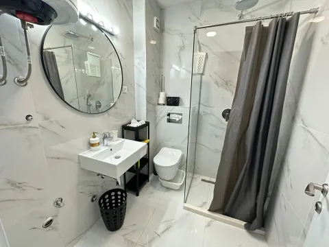 Izdavanje, garsonjera, 32m², Velji Vinogradi, Budva - image 3