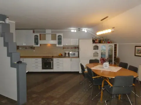 Sale, house, 220m², Centar, Jagodina - image 24