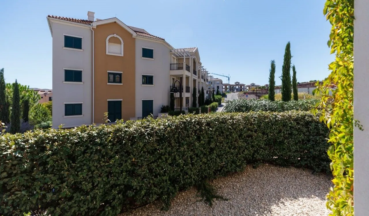 Prodaja, jednosoban stan, 50m², Luštica Bay, Tivat