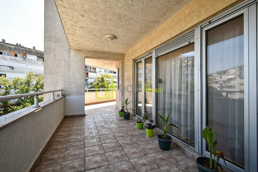 Rent, three bedroom apartment, 150m², Preko Morače, Podgorica