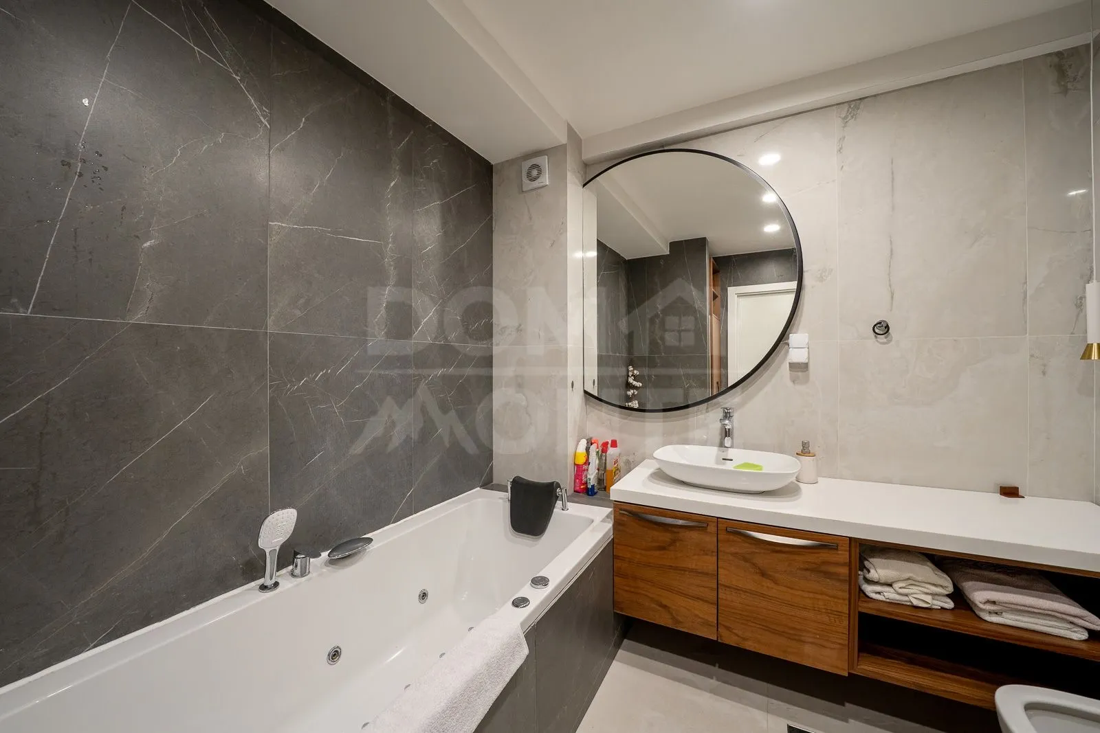 Rent, three bedroom apartment, 119m², Tivat, Crna Gora