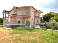 Rent, house, 200m², Botun, Podgorica - image 1