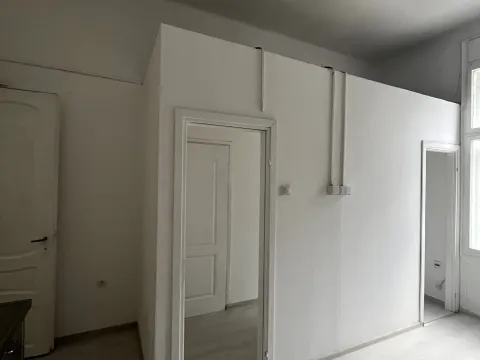 Izdavanje, poslovni prostor, 100m², Centar, Leskovac - image 13