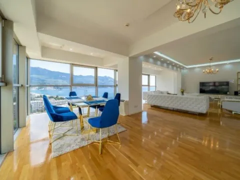 Izdavanje, trosoban stan, 150m², Dukley Gardens, Budva - image 9