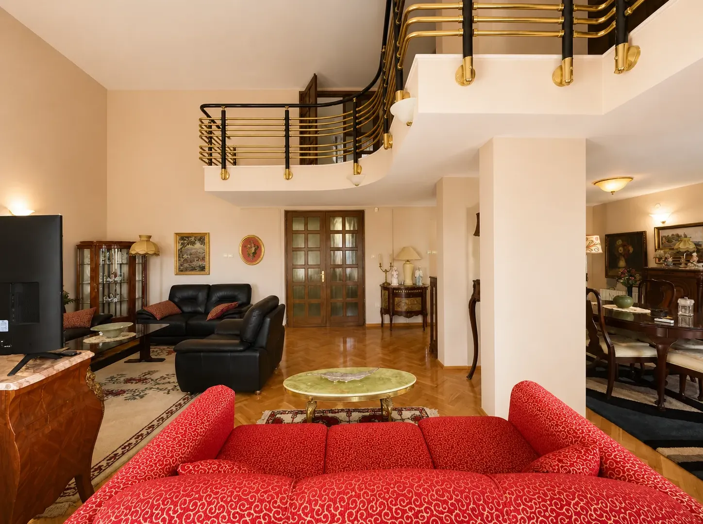 Rent, house, 280m², Gorica C, Podgorica