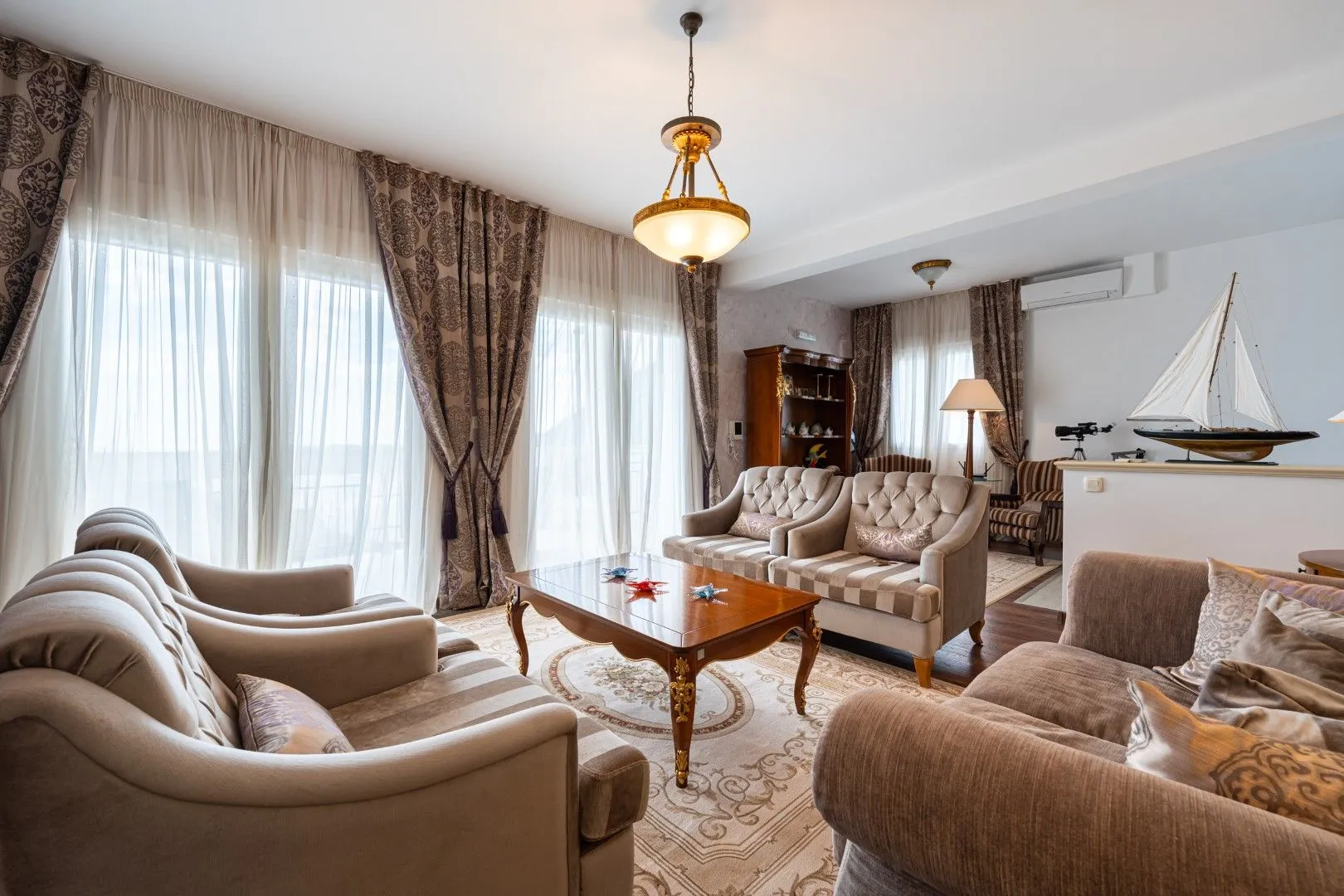 Prodaja, kuća, 357m², Žanjice, Herceg Novi