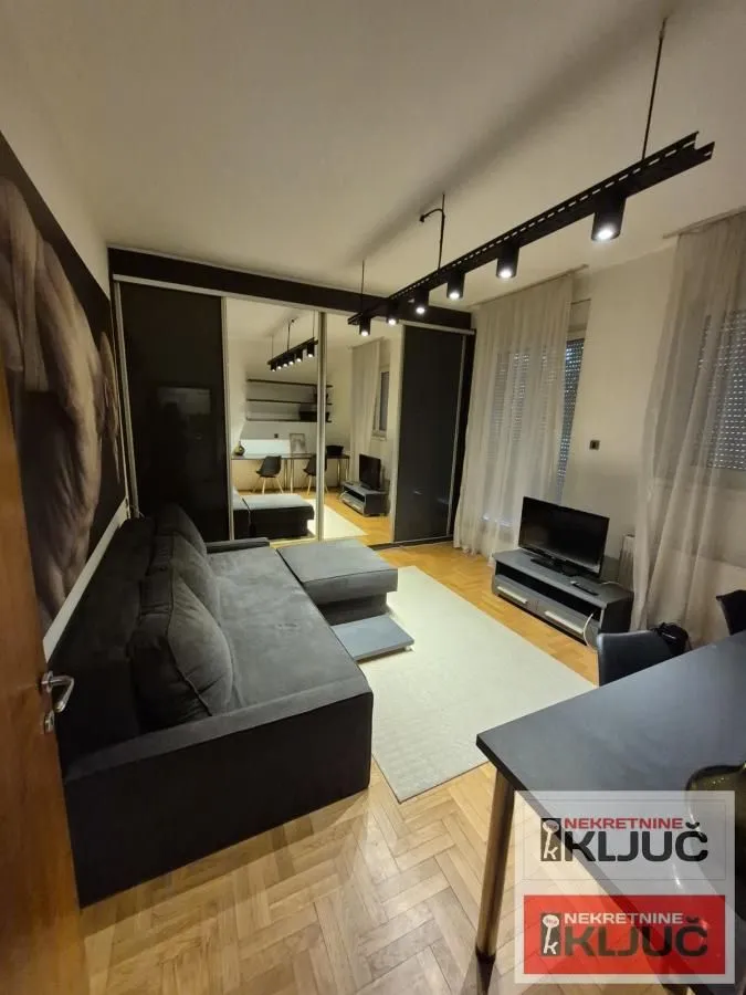 Izdavanje, jednosoban stan, 27m², Grbavica, Novi Sad Sve Podlokacije