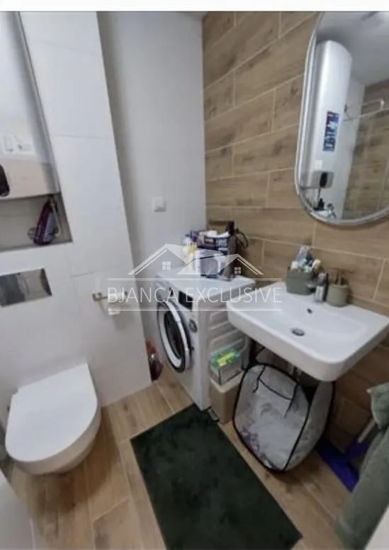 Prodaja, trosoban stan, 63m², Neimar, Vračar Sve Podlokacije