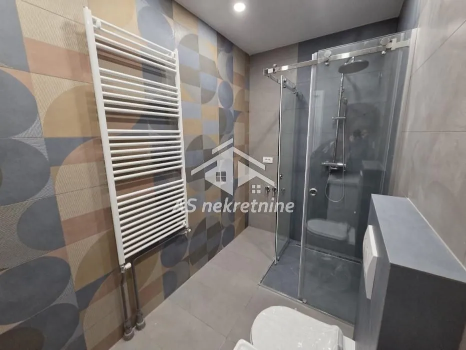 Rent, four bedroom apartment, 76m², Stari Grad, Beograd