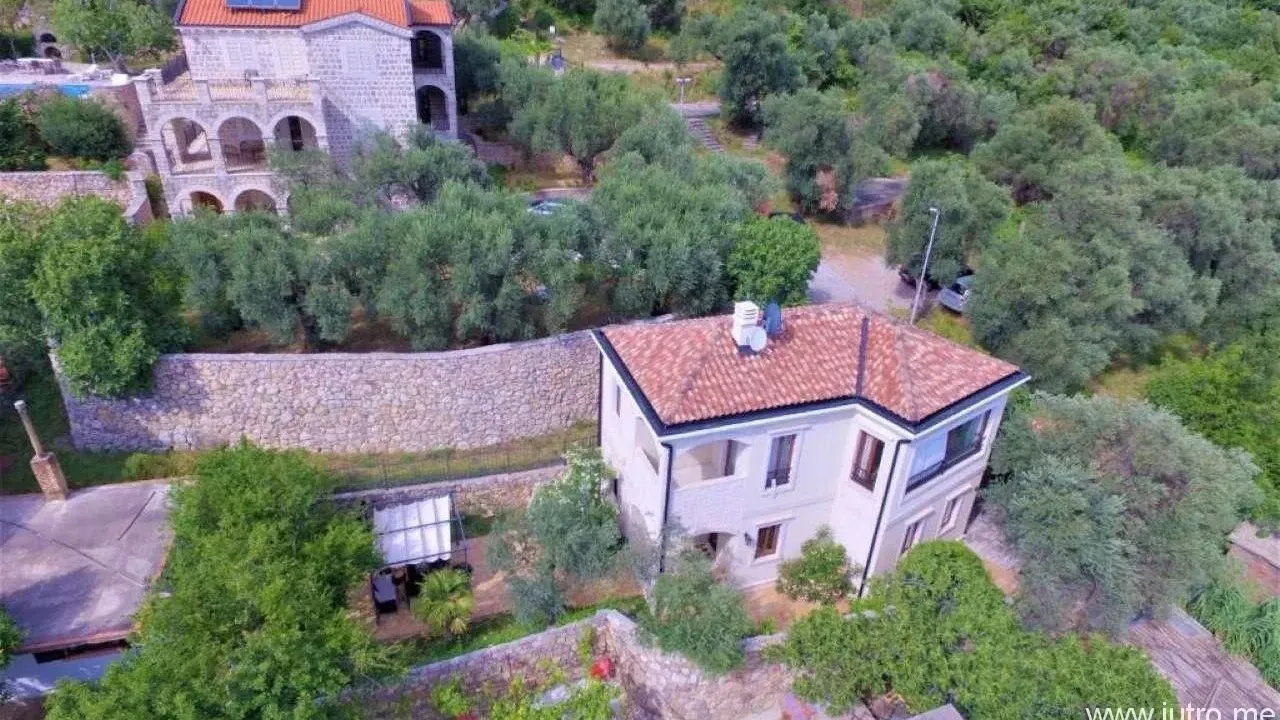 Sale, house, 93m², Rijeka Reževići, Budva